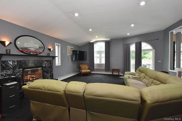2224 Louis Kossuth Avenue, Ronkonkoma, NY 11779