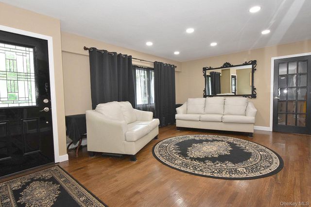 2224 Louis Kossuth Avenue, Ronkonkoma, NY 11779