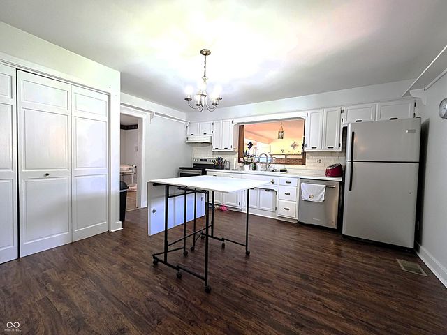 6908 Mendenhall Road, Indianapolis, IN 46221