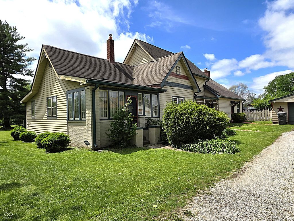 6908 Mendenhall Road, Indianapolis, IN 46221