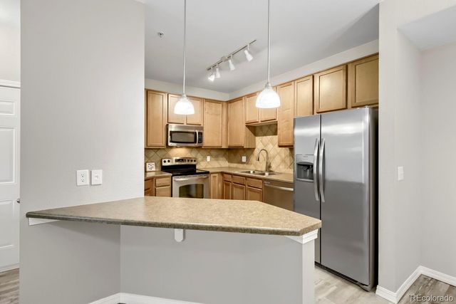 804 Summer Hawk Drive 5207, Longmont, CO 80504