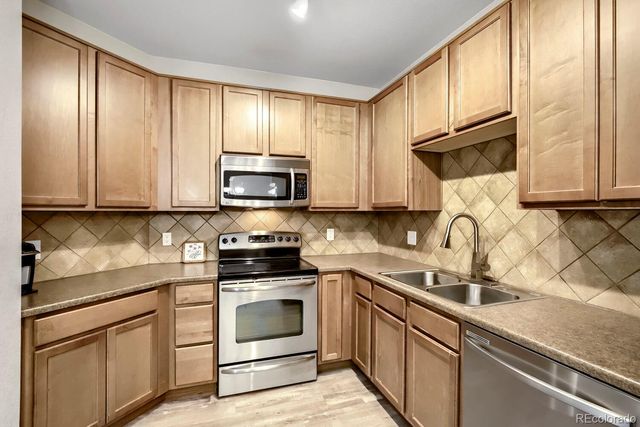 804 Summer Hawk Drive 5207, Longmont, CO 80504