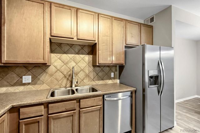 804 Summer Hawk Drive 5207, Longmont, CO 80504