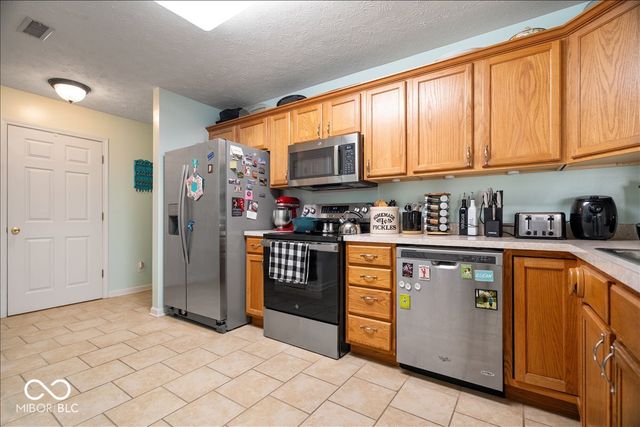 426 Waterford Lane, Avon, IN 46123