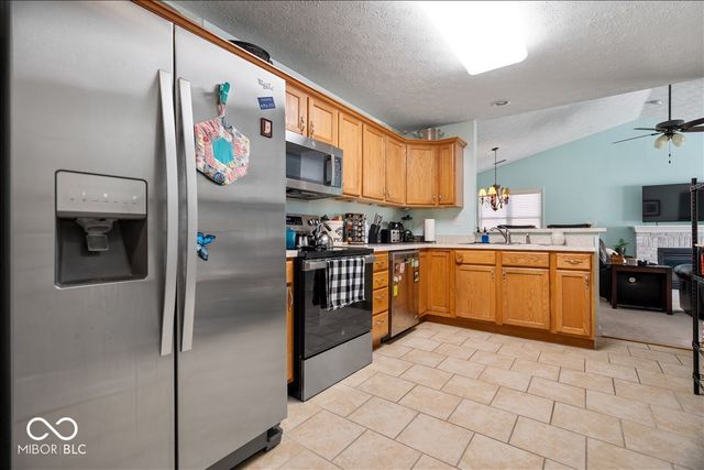 426 Waterford Lane, Avon, IN 46123