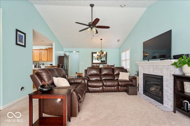 426 Waterford Lane, Avon, IN 46123