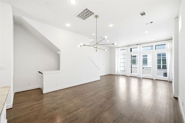 2108 Colorado Street, Houston, TX 77007
