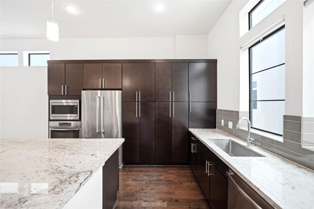 2108 Colorado Street, Houston, TX 77007