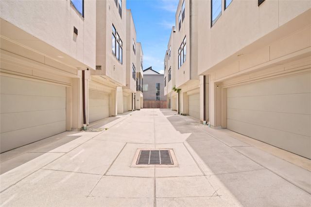 2108 Colorado Street, Houston, TX 77007