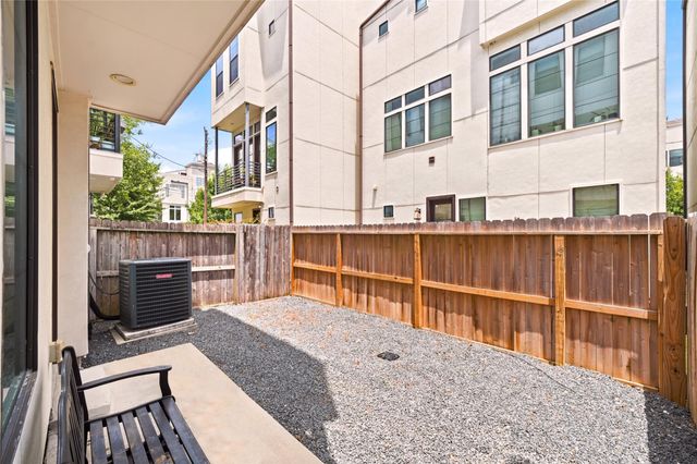 2108 Colorado Street, Houston, TX 77007