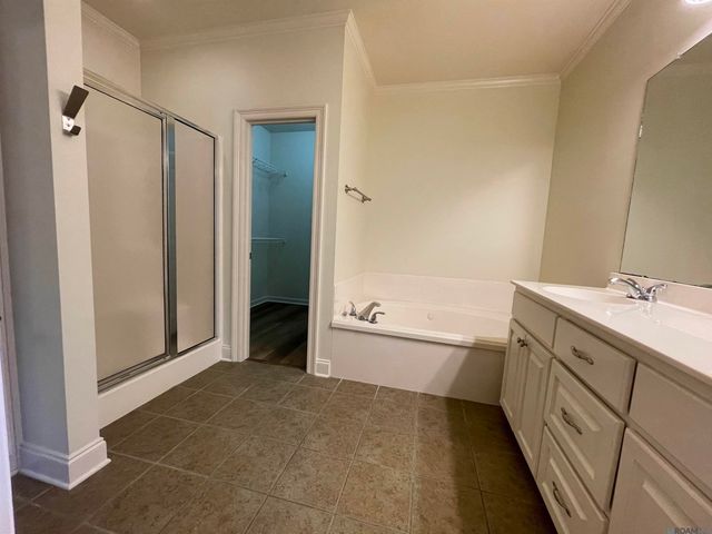 4573 Charleston Villa Dr, Baton Rouge, LA 70817