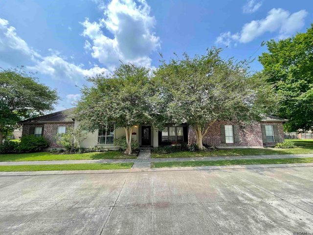 4573 Charleston Villa Dr, Baton Rouge, LA 70817