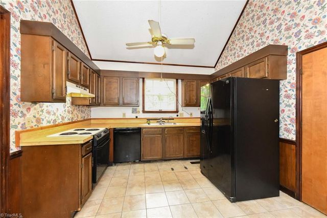 1927 Fleming Road, Greensboro, NC 27410