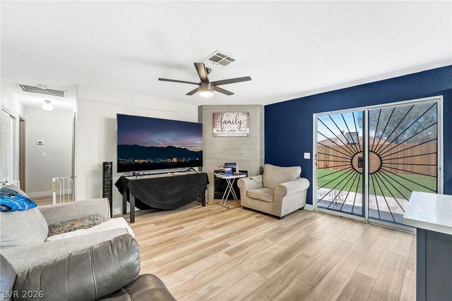 525 Zuber Avenue, Henderson, NV 89011
