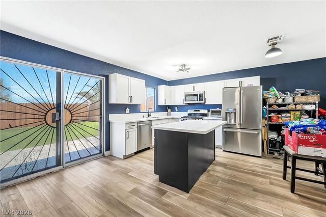 525 Zuber Avenue, Henderson, NV 89011