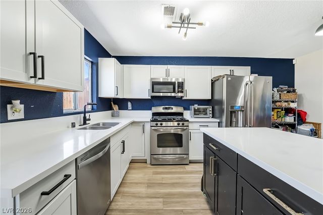 525 Zuber Avenue, Henderson, NV 89011