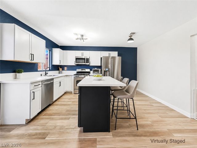 525 Zuber Avenue, Henderson, NV 89011