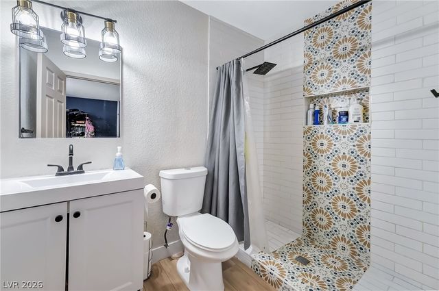 525 Zuber Avenue, Henderson, NV 89011