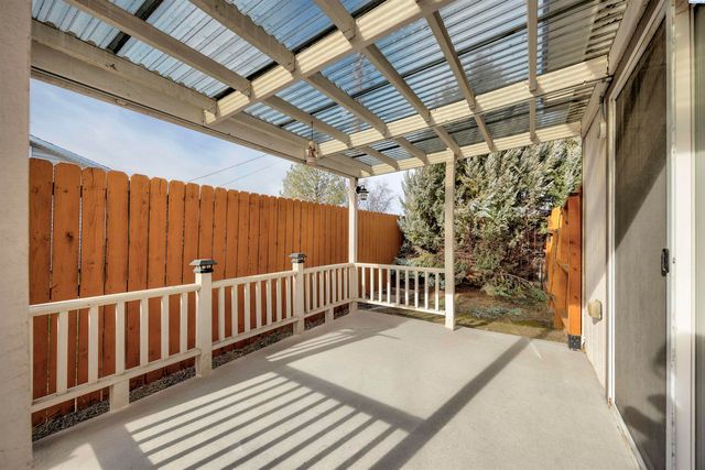 3742 Grant Loop, West Richland, WA 99353