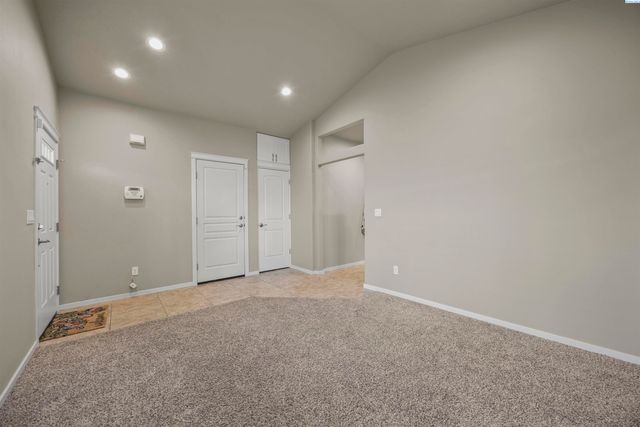 3742 Grant Loop, West Richland, WA 99353