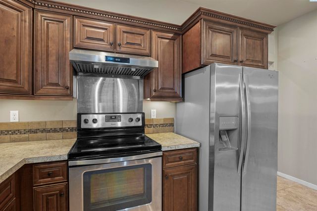 3742 Grant Loop, West Richland, WA 99353