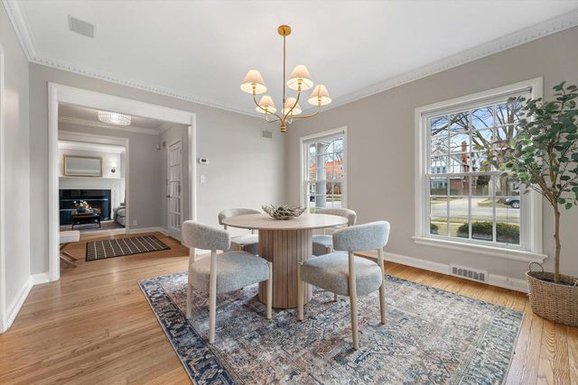 5050 Lake DRIVE, Whitefish Bay, WI 53217