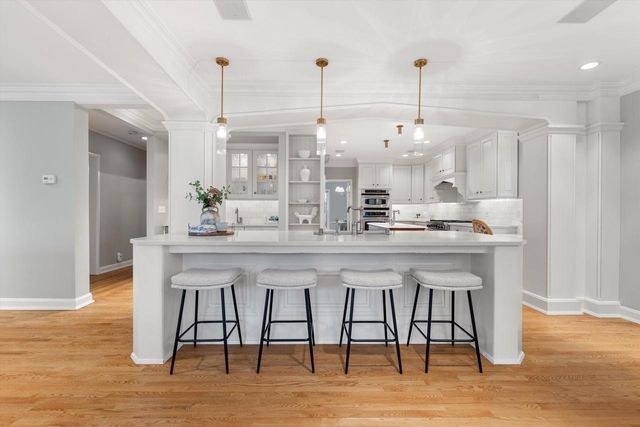 5050 Lake DRIVE, Whitefish Bay, WI 53217