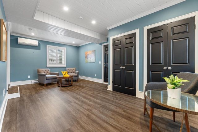 5050 Lake DRIVE, Whitefish Bay, WI 53217