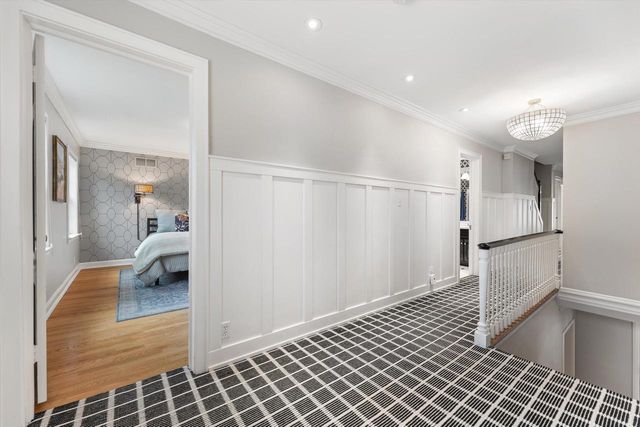5050 Lake DRIVE, Whitefish Bay, WI 53217