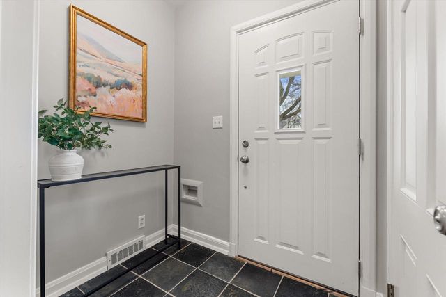 5050 Lake DRIVE, Whitefish Bay, WI 53217