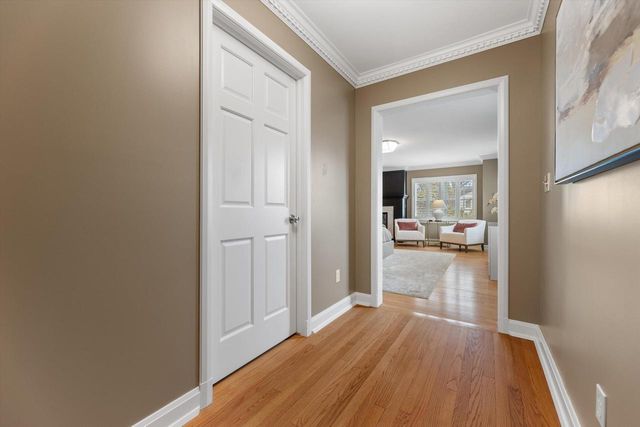 5050 Lake DRIVE, Whitefish Bay, WI 53217