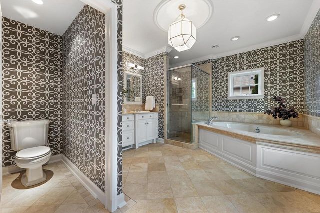 5050 Lake DRIVE, Whitefish Bay, WI 53217