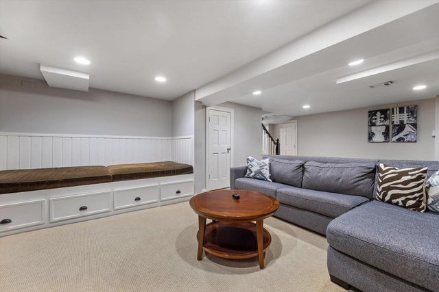 5050 Lake DRIVE, Whitefish Bay, WI 53217