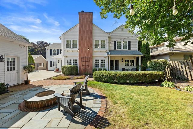 5050 Lake DRIVE, Whitefish Bay, WI 53217