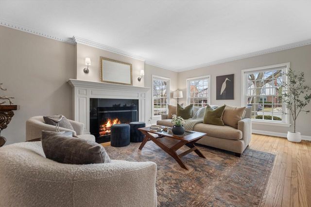 5050 Lake DRIVE, Whitefish Bay, WI 53217