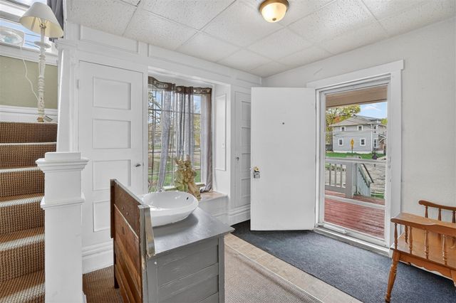 111 W Barnes Avenue, Lansing, MI 48910
