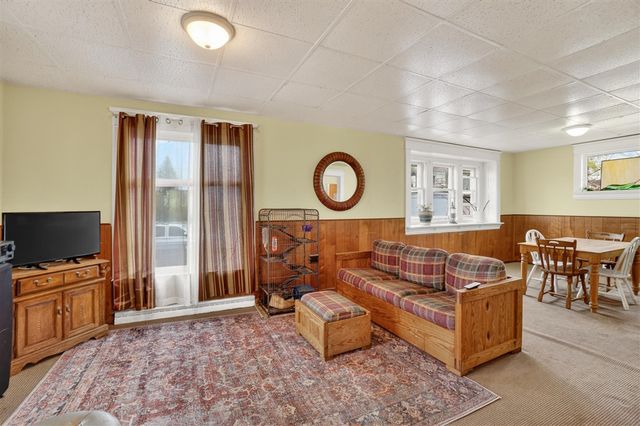 111 W Barnes Avenue, Lansing, MI 48910