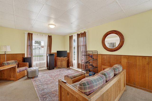 111 W Barnes Avenue, Lansing, MI 48910