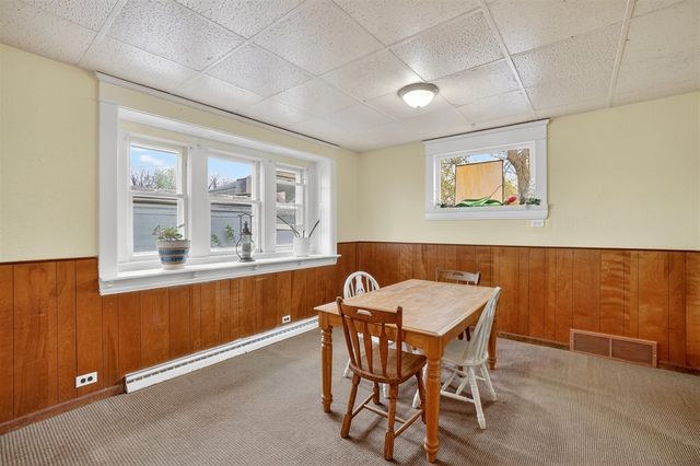 111 W Barnes Avenue, Lansing, MI 48910