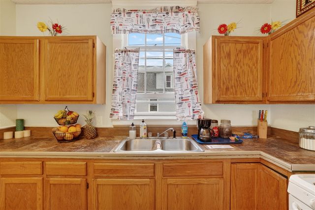 111 W Barnes Avenue, Lansing, MI 48910