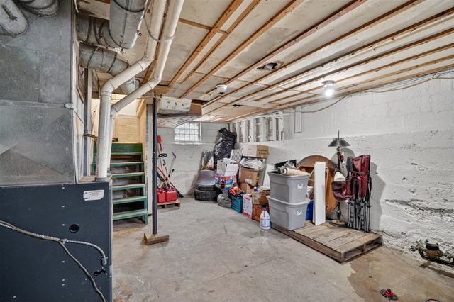 111 W Barnes Avenue, Lansing, MI 48910