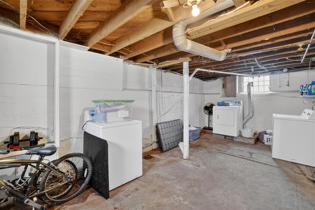 111 W Barnes Avenue, Lansing, MI 48910