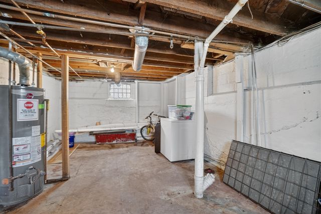 111 W Barnes Avenue, Lansing, MI 48910