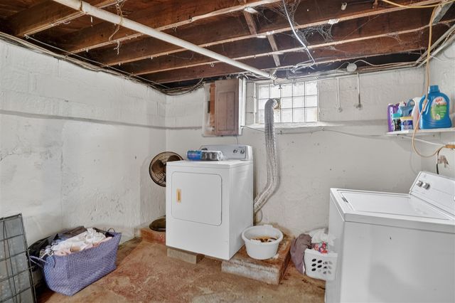 111 W Barnes Avenue, Lansing, MI 48910