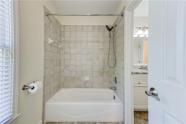 2745 Lenox Road NE 5, Atlanta, GA 30324