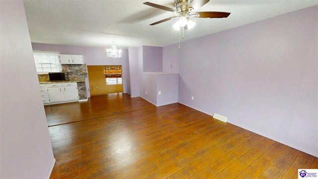 128 Parkside Circle, Vine Grove, KY 40175