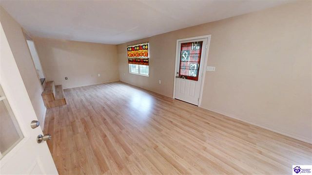 128 Parkside Circle, Vine Grove, KY 40175