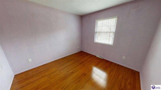 128 Parkside Circle, Vine Grove, KY 40175