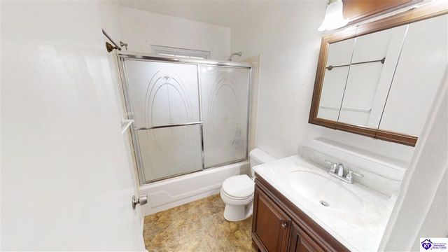 128 Parkside Circle, Vine Grove, KY 40175