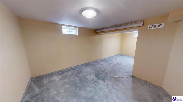 128 Parkside Circle, Vine Grove, KY 40175